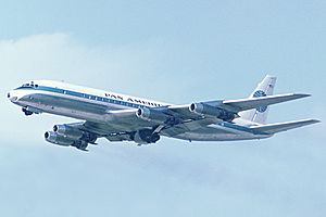 Archivo:Pan Am DC-8-33