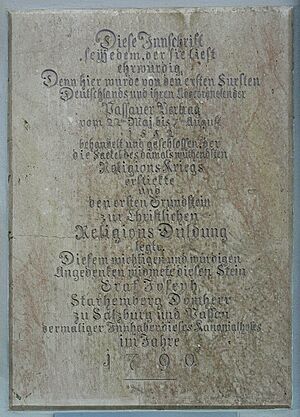 Archivo:Passau Lambergpalais Tafel Passauer Vertrag
