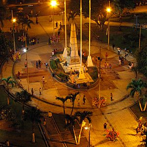 Archivo:Plaza de Armas de Iquitos - Toma aérea