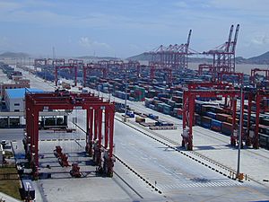 Archivo:Port of Shanghai, Yangshan Deep-water Harbour Zone, 02