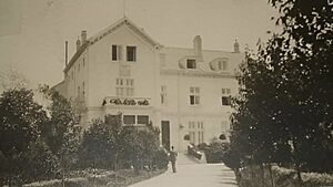 Archivo:Postal fotográfica del Palacio de Trasmulas