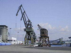 Archivo:Puerto de La Coruna (Spain)