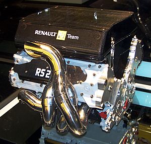 Archivo:Renault RS27 engine 2007