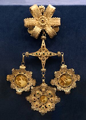 Archivo:Sardegna, oreficeria tradizionale, rosari 02