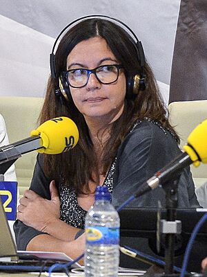 Archivo:Àngels Barceló 2015 (cropped)