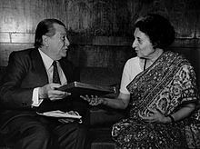 Archivo:1982. Abril, 26. Visita a la Primera Ministra Indira Gandhi de la India, en calidad de Presidente de la Unión Interparlamentaria Mundial