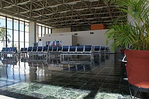 Archivo:Aeropuerto de Los Mochis 5