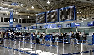 Archivo:Athens International Airport check in desks