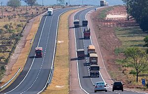 Archivo:BR-163 trecho duplicado Mato Grosso do Sul