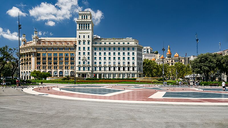 Barcelona Plaça de Catalunya (50194700492)