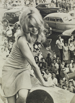 Archivo:Brigitte Bardot em visita ao Brasil, 1964