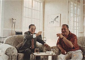 Archivo:Crown Prince TUPOUTO'A with TW ambassador
