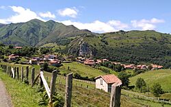 Demues (Onís).jpg