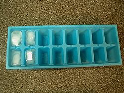 Archivo:Ice cube tray