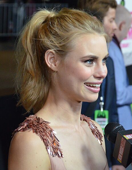 Lucy Fry 2014
