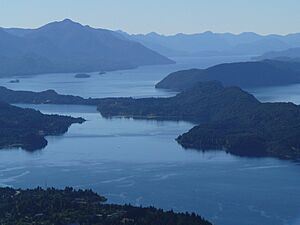 Archivo:Nahuel huapi desde otto 01