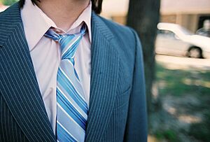 Archivo:One For the Suits