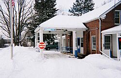 Orient Maine Border Station - panoramio.jpg