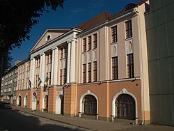 Pangahoone Valgas Kesk t 12 1.jpg