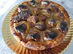 Archivo:Repostería popular, coca de poma de Cabanes