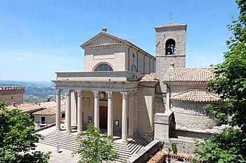Archivo:San Marino cathedral