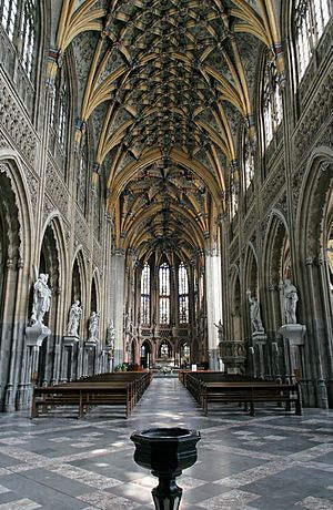 Archivo:St-Jacques-liege-inside