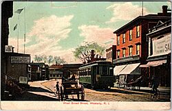Streetcar on West Broad Street, Pawcatuck - 1908 postcard.jpg