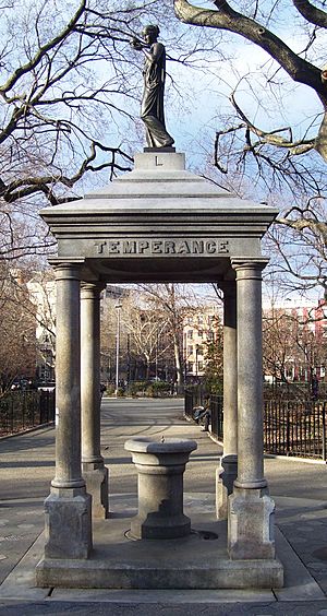 Archivo:Temperance Fountain from south
