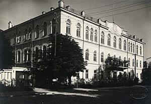 Archivo:The Constituent Assembly Palace (Kaunas)