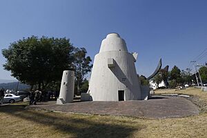 Archivo:Torre de los Vientos en la RUTA DE LA AMISTAD