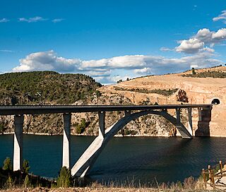Viaducto del AVE de Contreras-2.jpg