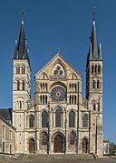 West Façade of Basilique Saint-Rémi, Reims 140306 1