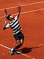 Carlos Alcaraz - Roland Garros 2025 - serving (cropped)