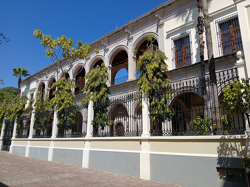 Centro Cultural Juan Beckmann Gallardo
