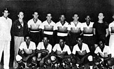 Archivo:Ecuador v uruguay 1942