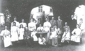 Archivo:Empress Zita with her parents and siblings