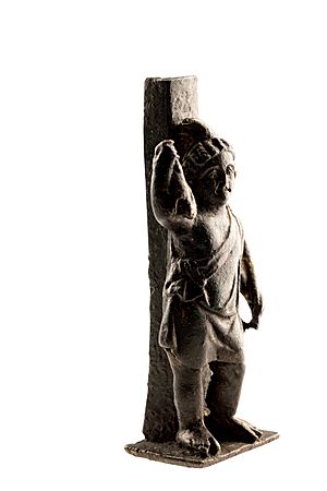 Archivo:Figurine van Attis in brons, 75 tot 150 NC, vindplaats- Tongeren, Kielenstraat, 1992, collectie Gallo-Romeins Museum Tongeren, TO92-020-093
