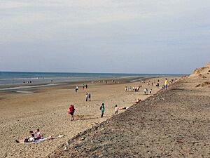 Archivo:Formby Beach - geograph.org.uk - 2356398