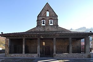 Archivo:Iglesia de San Nicolás, en Villoria (Laviana), 2