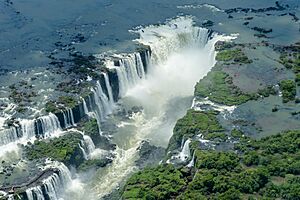 Archivo:Iguazu Cataratas2