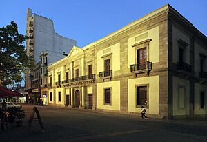 Archivo:J34 644 Montevideo, Cabildo