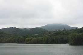 Lago Garzas and Monte Guilarte 09.jpg