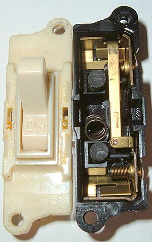 Archivo:Light switch inside