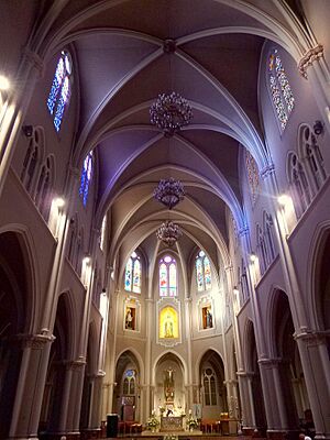Archivo:Madrid - Basílica de la Virgen Milagrosa (PP Paules) 05