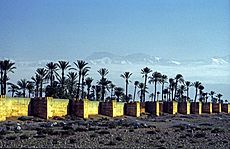 Archivo:Marrakesh, devensive wall