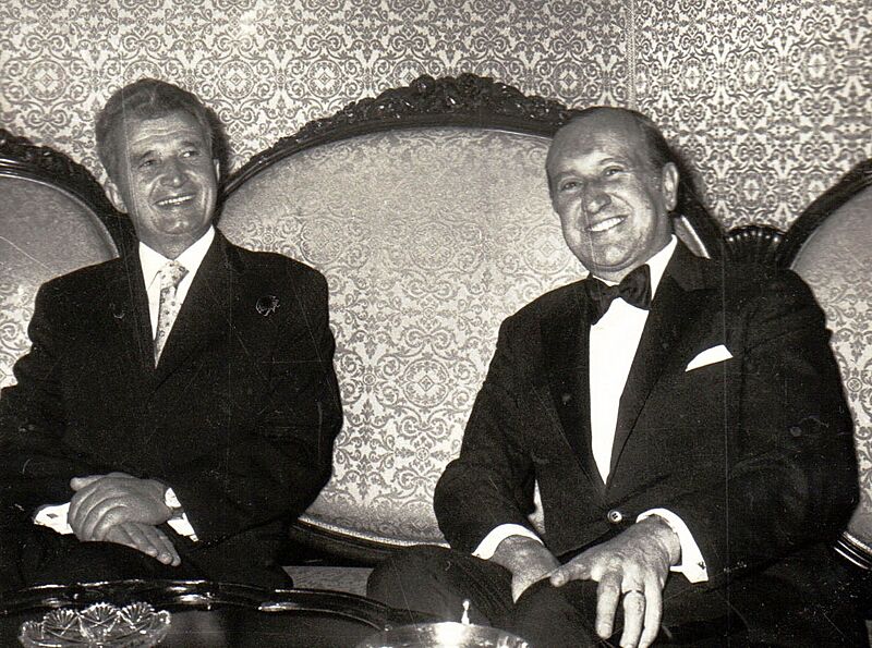 Nicolae Ceaușescu with Misael Pastrana
