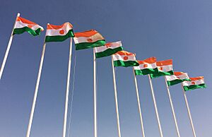 Archivo:Niger, flags