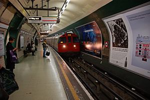 Paddington tube station Bakerloo line.jpg