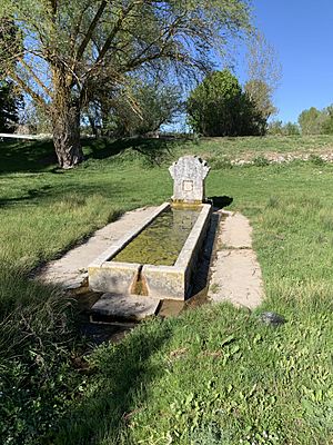 Archivo:Parque y fuente en Cilleruelo de Arriba 05