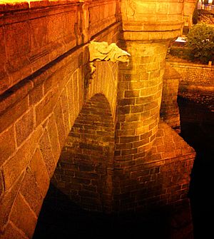 Archivo:Puente de Toledo en detalle
